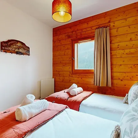 & 6 P, With Pool Apartment La Plagne