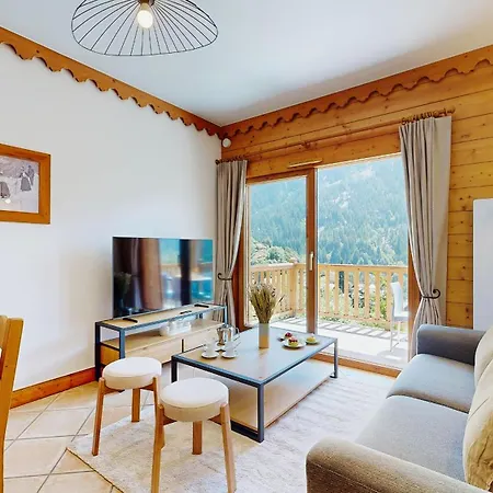 & 6 P, With Pool Apartment La Plagne