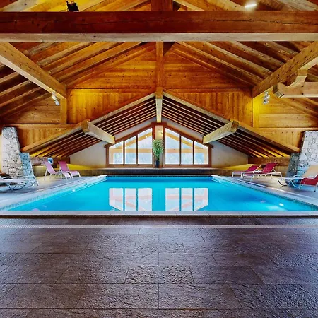 & 6 P, With Pool Apartmán